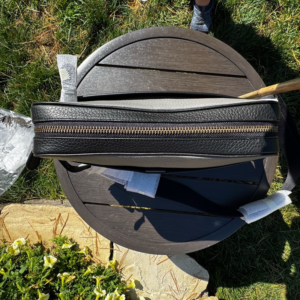 Stylish Coach Gray and Black Unisex Bag - Picture 3 of 7